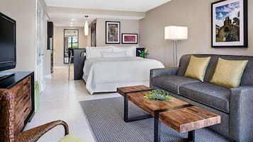 Deluxe Studio, Partial Ocean View | Premium bedding, down comforters, in-room safe, blackout drapes