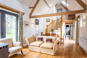 Living area - Johnsons Smallholding (Whitchurch)