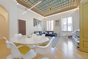 Apartment | Dining