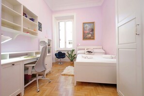 Apartment | 4 Schlafzimmer, Bügeleisen/Bügelbrett, Bettwäsche