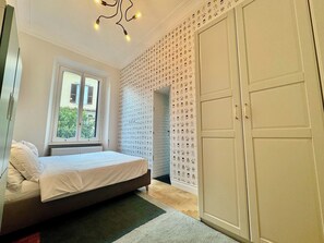 Apartment | 4 bedrooms, iron/ironing board, bed sheets