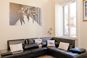 Apartment | Living room