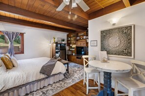 1 Schlafzimmer, Bügeleisen/Bügelbrett, Reisekinderbett, kostenloses WLAN