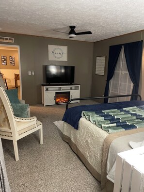 4 bedrooms, desk, iron/ironing board, travel crib - Beautiful 4 Bedroom Mountain Getaway!!! Amazing Mountain Views !!! (Mouth of Wilson)