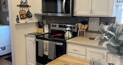 Beautiful 4 Bedroom Mountain Getaway!!! Amazing Mountain Views !!!