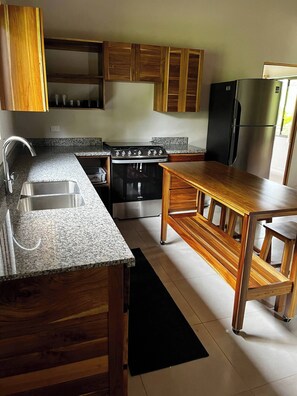 Private kitchen - Cool Comfort & Local Charm (Savegre de Aguirre)