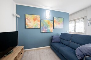 Living area - Holiday Home 'Miki' with Private Terrace, Wi-Fi and Air Conditioning (Sarnico)