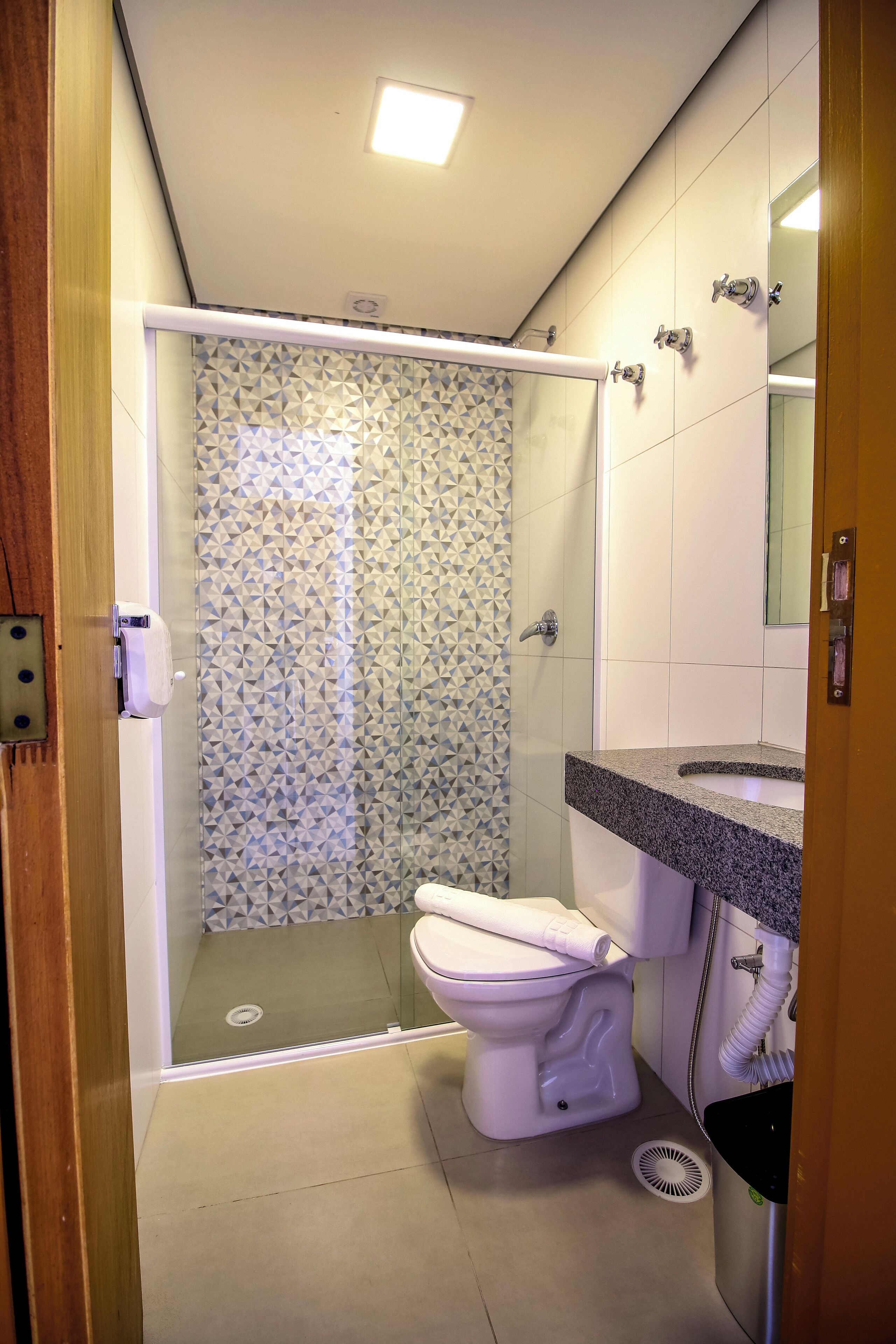 Laptop workspace, free WiFi