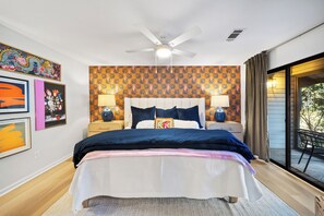 2 室のベッドルーム、アイロン / アイロン台、WiFi (無料)、ベッドシーツ