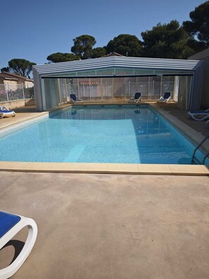 Indoor pool, outdoor pool