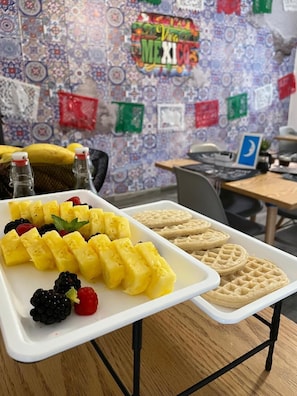 Free daily continental breakfast