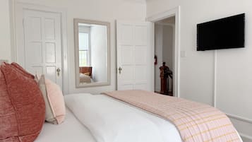 House, Balcony, Courtyard View | Free WiFi