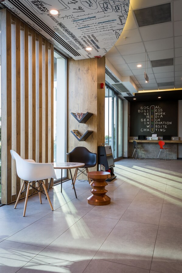 Lobby - Ibis Istanbul West (Istanbul)