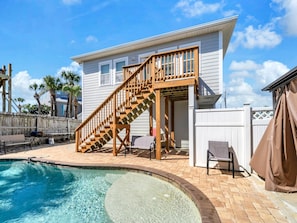 Hus, flere senger (2 Palms A) | Basseng