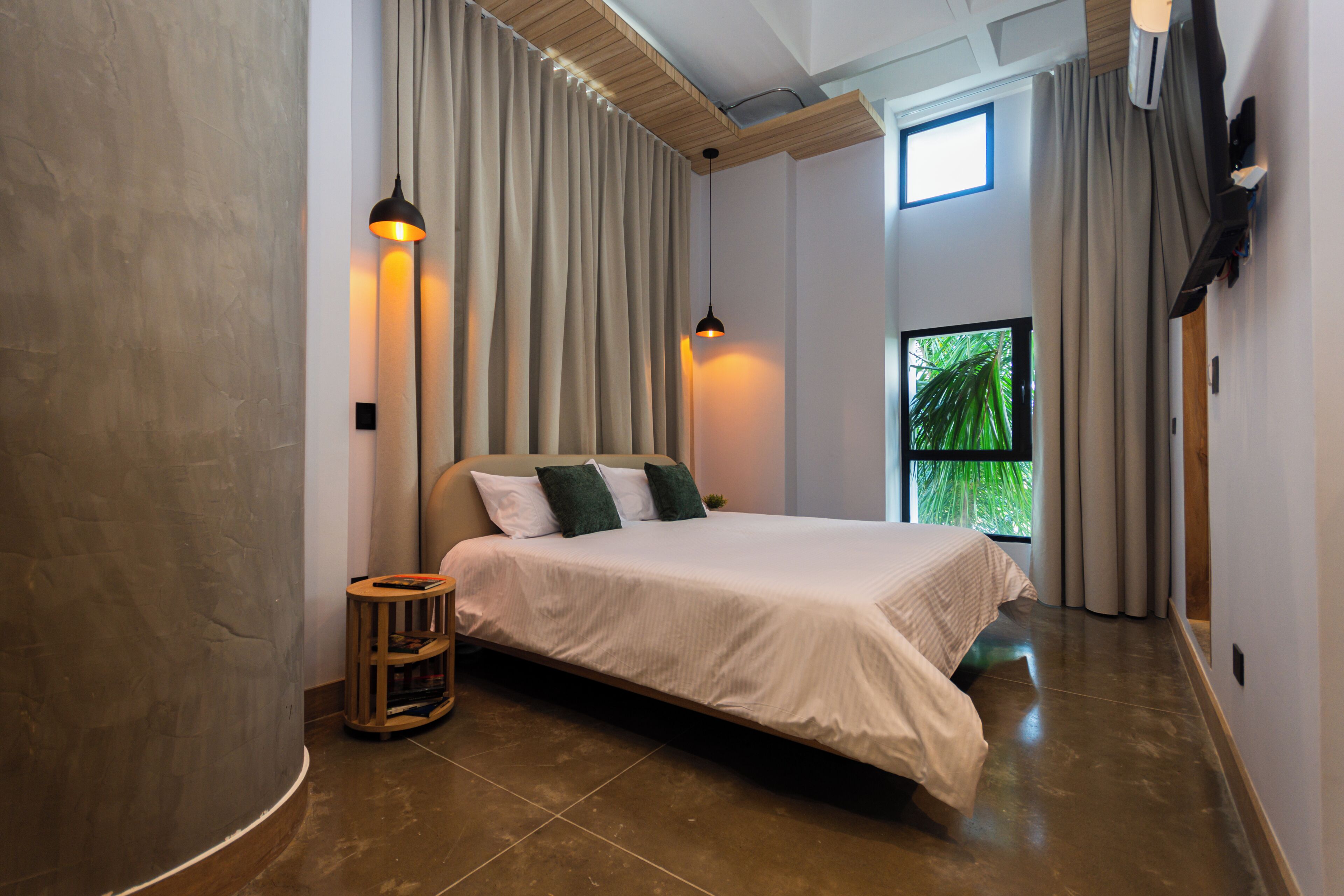 Suíte estúdio luxo | Roupas de cama premium, edredons de pluma, escrivaninha