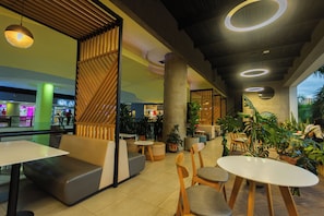 55-tommers smart-tv med digitale kanaler, Netflix, streamingtjenester