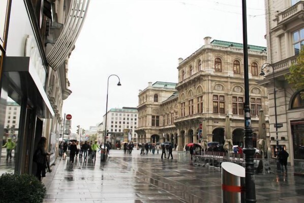 Point of interest - Pension Opera Suites I Self Check IN (Vienna)