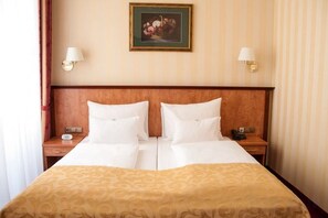 Unclassified image, 2 of 15, button - Pension Opera Suites I Self Check IN (Vienna)