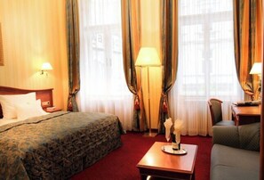 Cribs/infant beds - Pension Opera Suites I Self Check IN (Vienna)