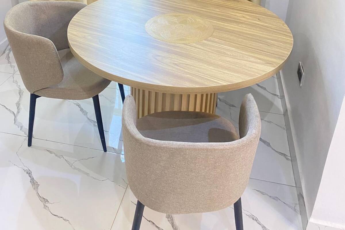 Appartement Standard, vue ville | Restauration dans la chambre