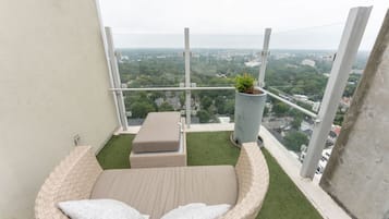 Apartment | Terrace/patio