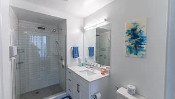 Apartment | Bathroom