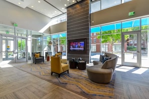 Sala de estar en el lobby