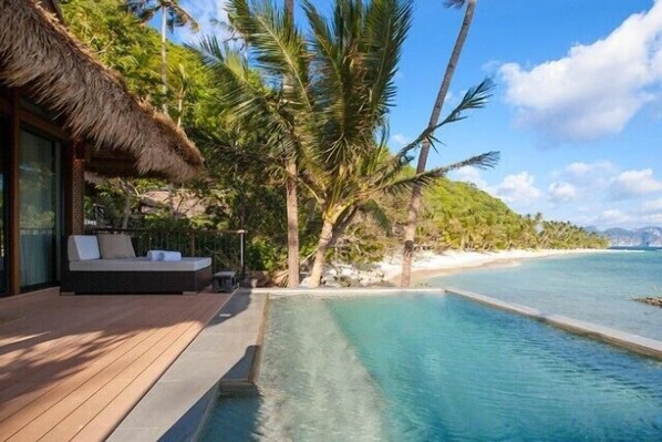 Kolam renang terbuka