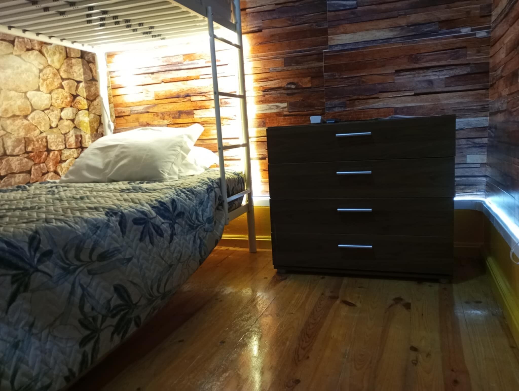 Economy Room, City View | Individually decorated, individually furnished, laptop workspace