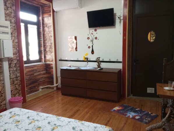Classic Double Room, Patio, Courtyard View | Free WiFi