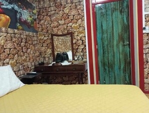 Classic Double Room, Patio, Courtyard View - Albergue do Visconde (Vila do Conde)