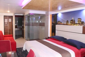 غرفة بتجهيزات أساسية | وسيلة راحة في الغرفة