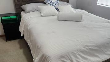 4 多间卧室、办公桌、熨斗/熨衣板、免费 WiFi