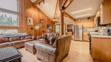 Townhome, Multiple Beds, Patio, Mountain View (Sans Souci 1) | Living area