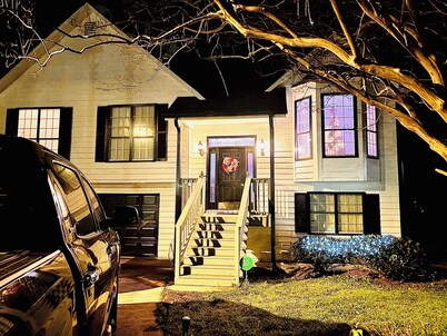 Cozy 1-bedroom house in welcoming Stone Mountain with AC