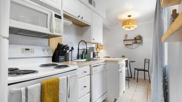 Microwave, oven, stovetop, dishwasher