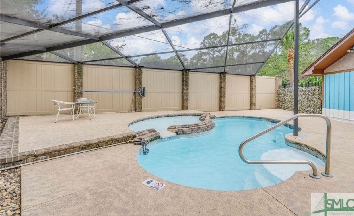 Maison, vue piscine | Vue de la chambre