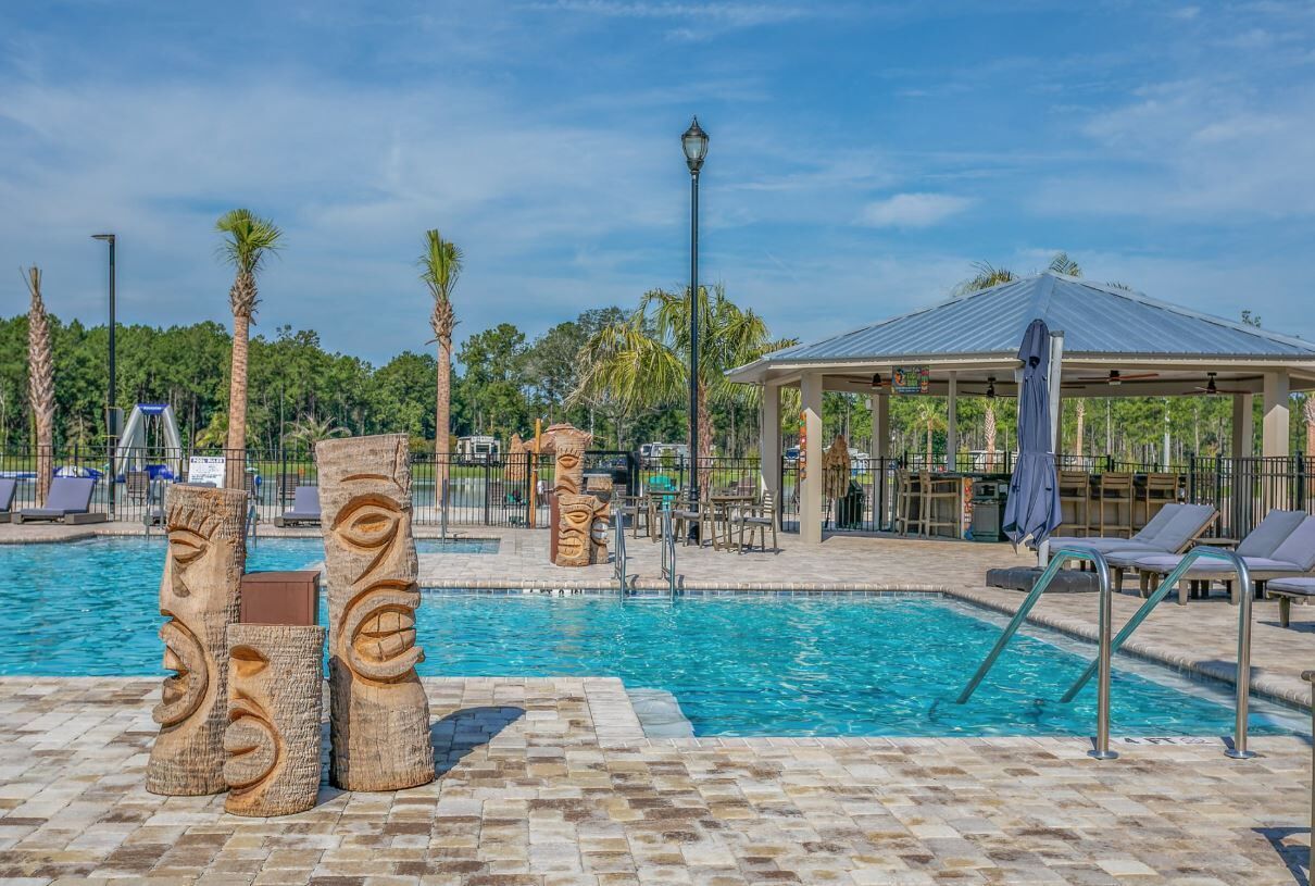 Hồ bơi ngoài trời 