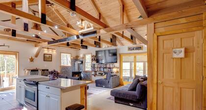 7 Mi to Bilger's Rocks: Secluded 7-Acre Retreat