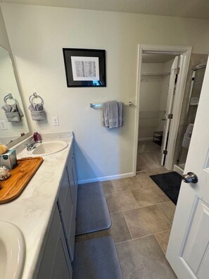 Shower, towels, soap, toilet paper