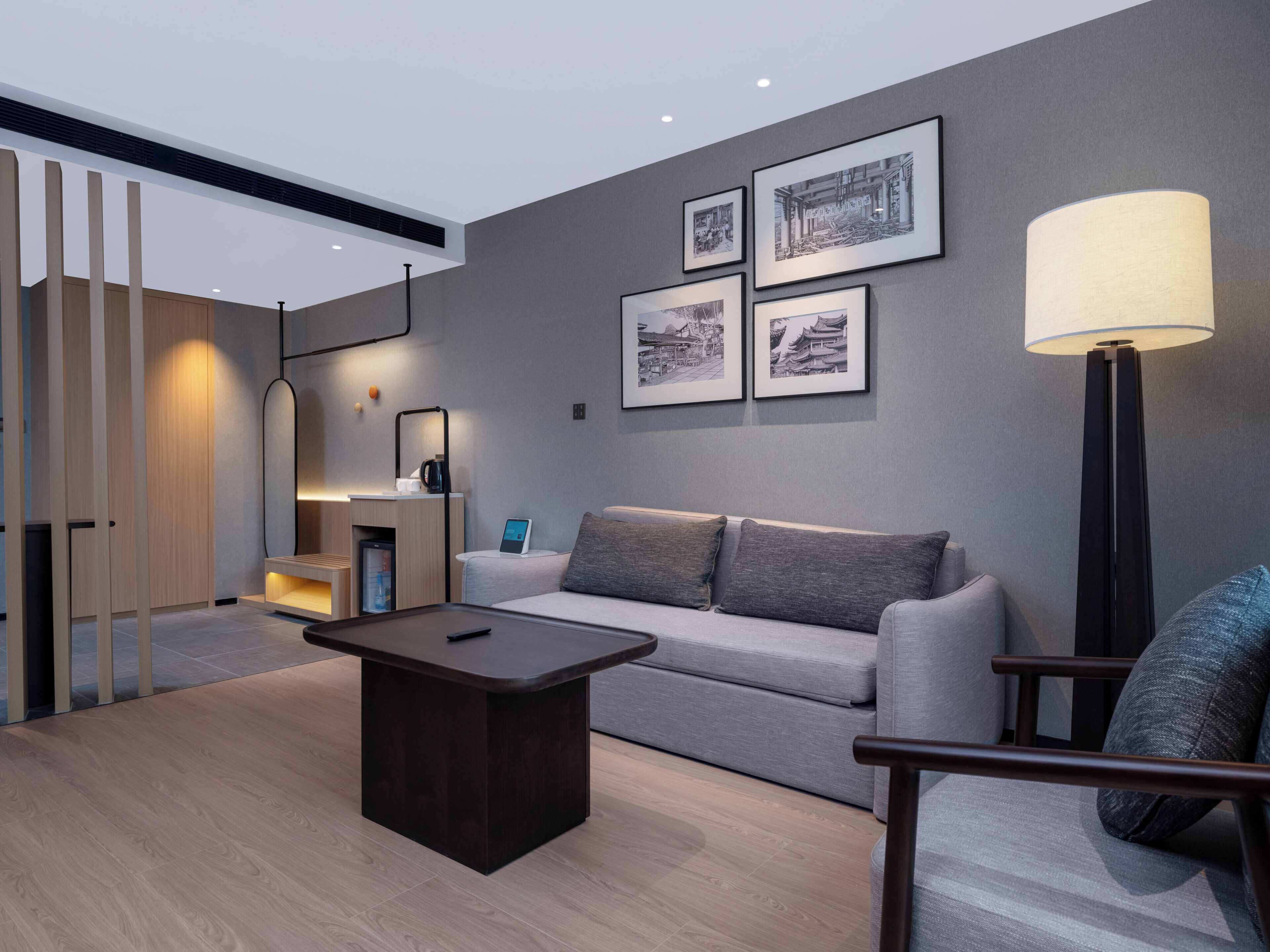 Suite, 1 habitación | Ropa de cama de alta calidad, edredón y escritorio 