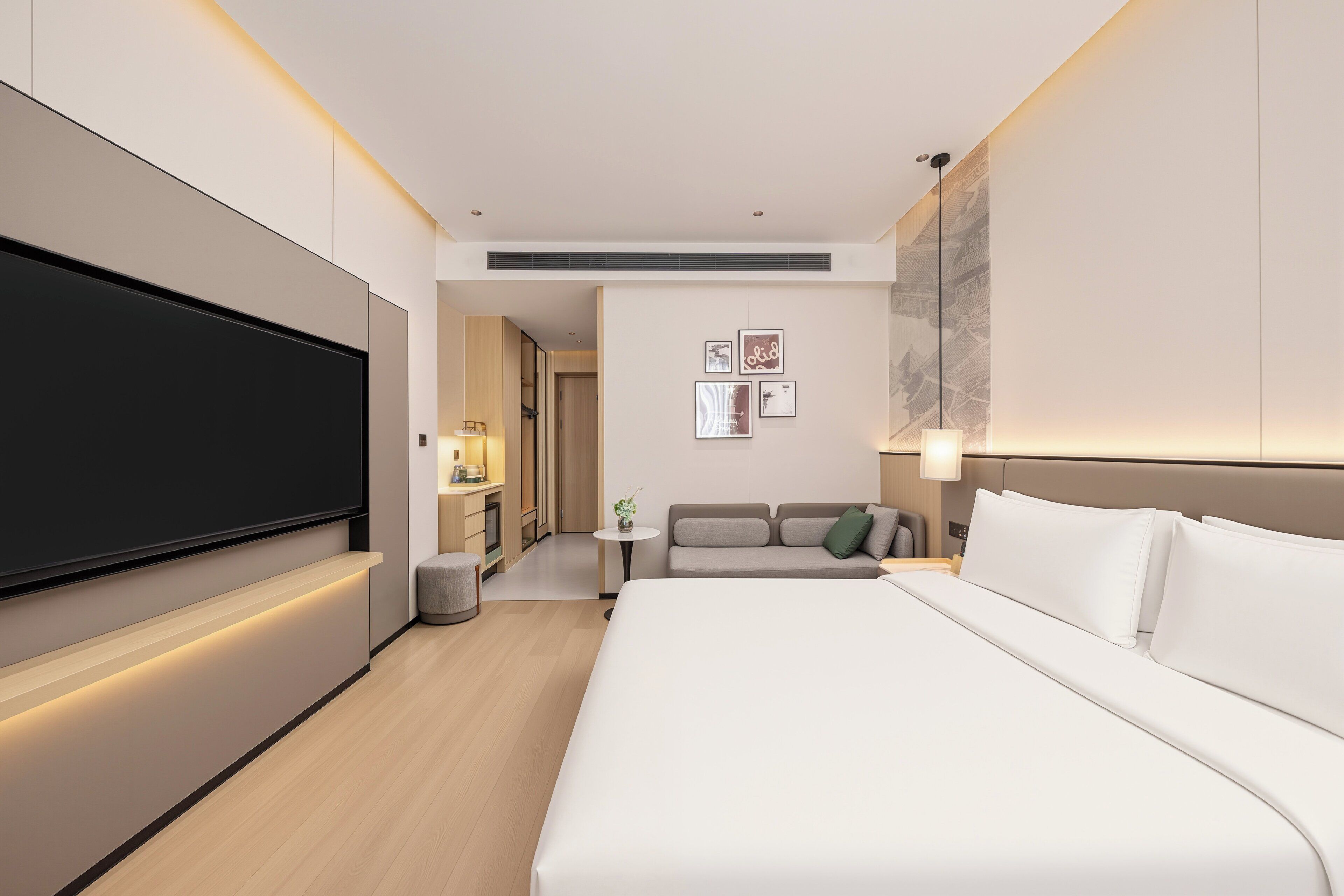 Standard Room, 1 King Bed