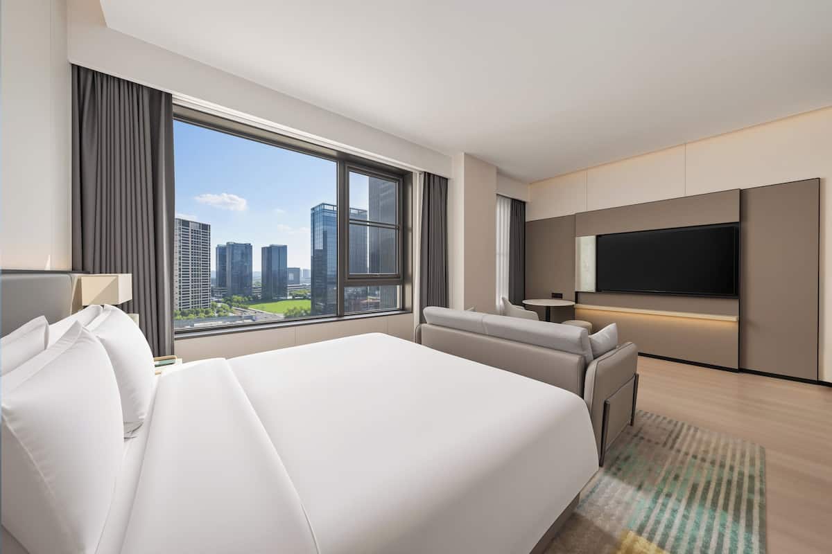 Premium Room, 1 King Bed