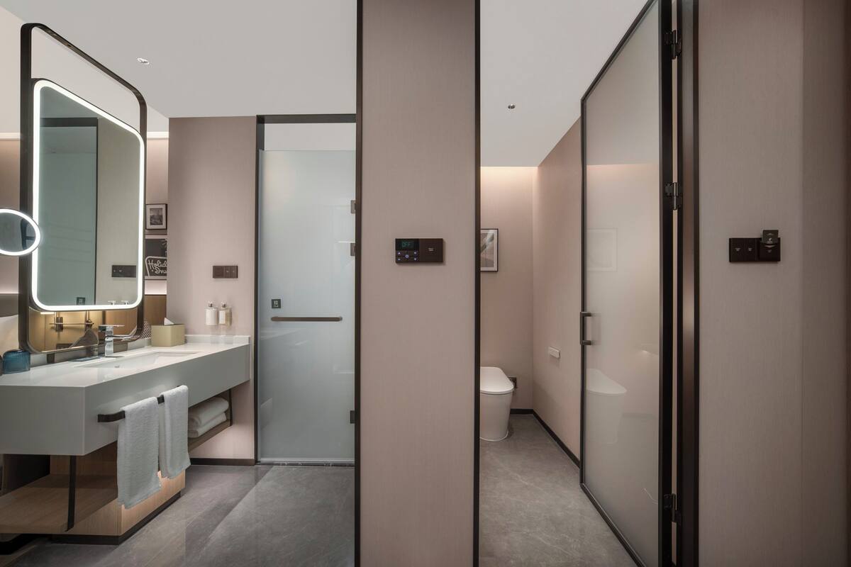 Room amenity