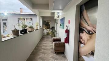 Una bañera de hidromasaje, baño turco, aguas termales/minerales