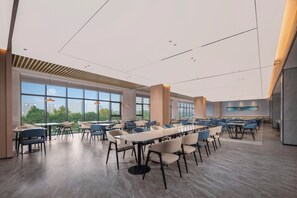 Breakfast served - Holiday Inn Express Gongyi City Center by IHG (Zhengzhou)