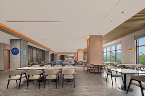 Breakfast served - Holiday Inn Express Gongyi City Center by IHG (Zhengzhou)