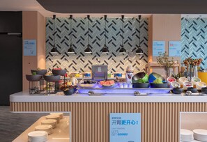 Colazione a buffet inclusa, servita tutte le mattine