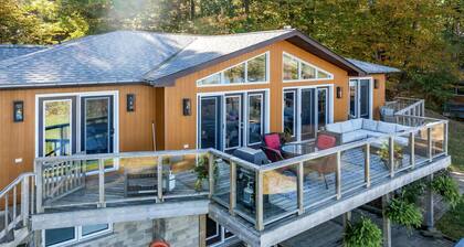 3 bed 2 bath cottage on Lake Muskoka