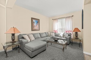 Living area - Welcome to Tropical Oasis at Solana Circle. (Davenport)